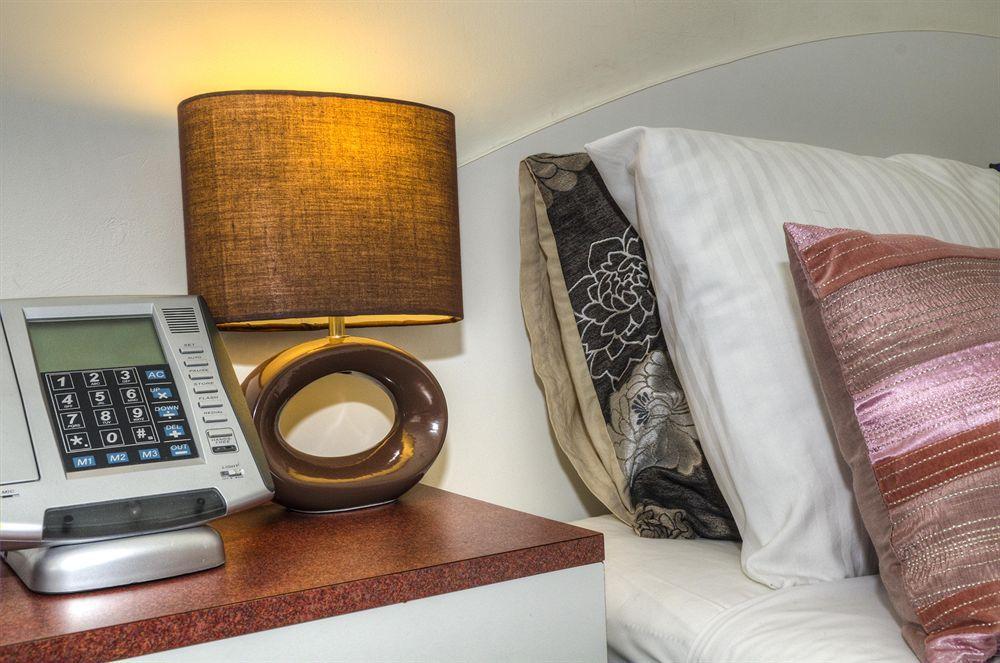 Auckland Airport Pacific Inn Екстер'єр фото