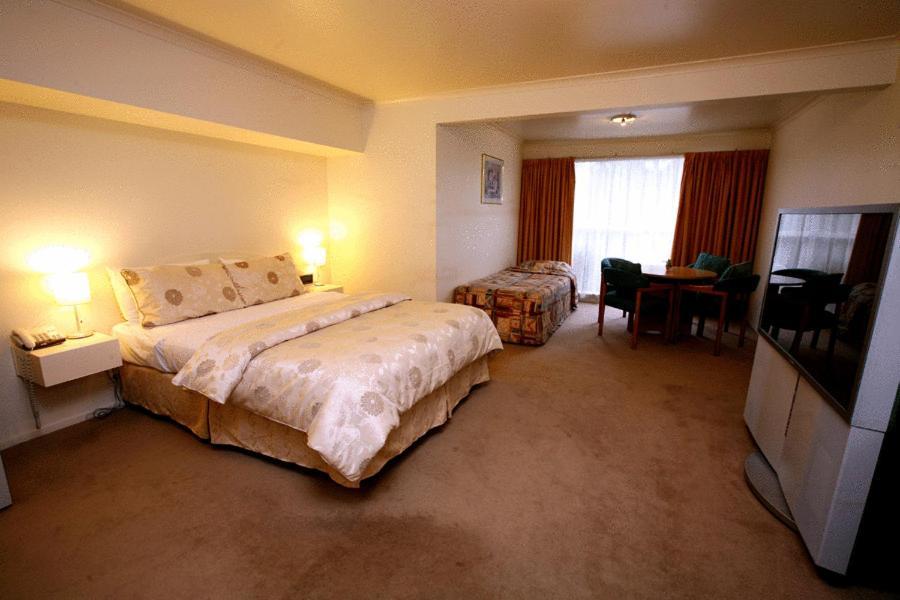 Auckland Airport Pacific Inn Екстер'єр фото